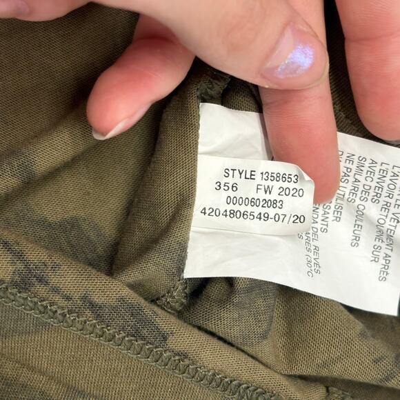 Under‎ Armour Project Rock Shirt  Brahma Bull Army Camo Womens L Loose Tank Top - Picture 6 of 10